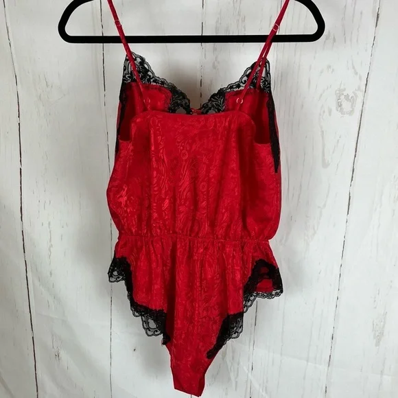Vintage red satin teddy lingerie bodysuit with black lace & beads. Medium. - Picture 2 of 9